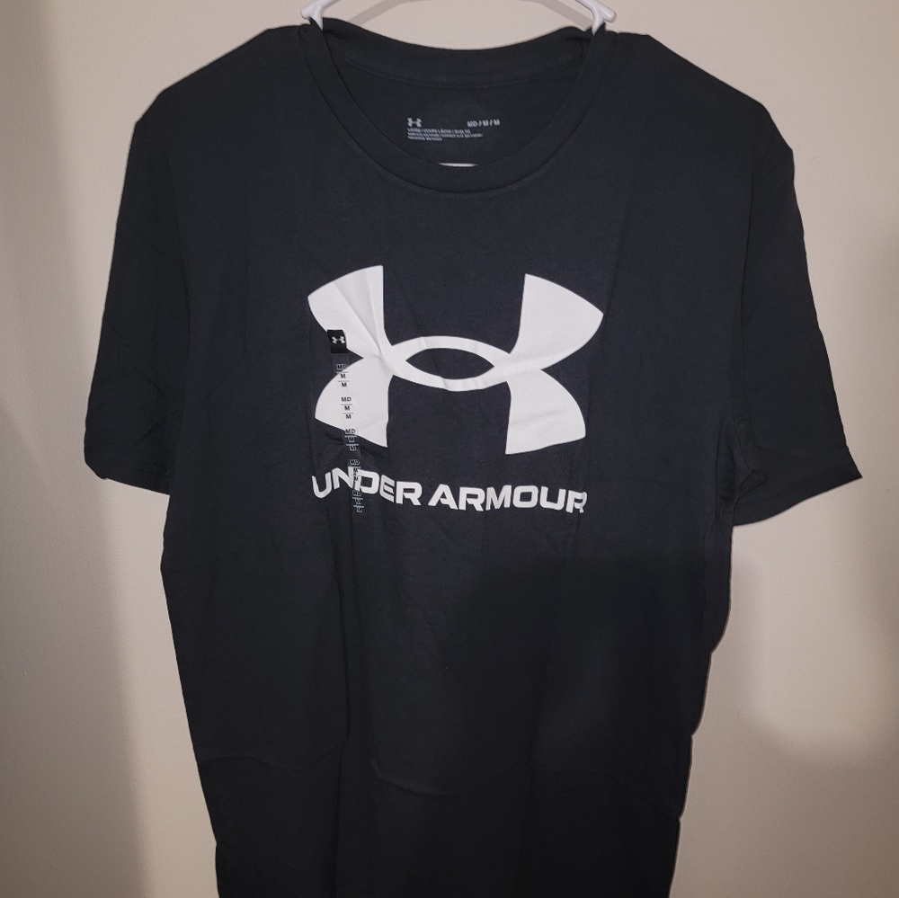 Under Armour Mens T shirt